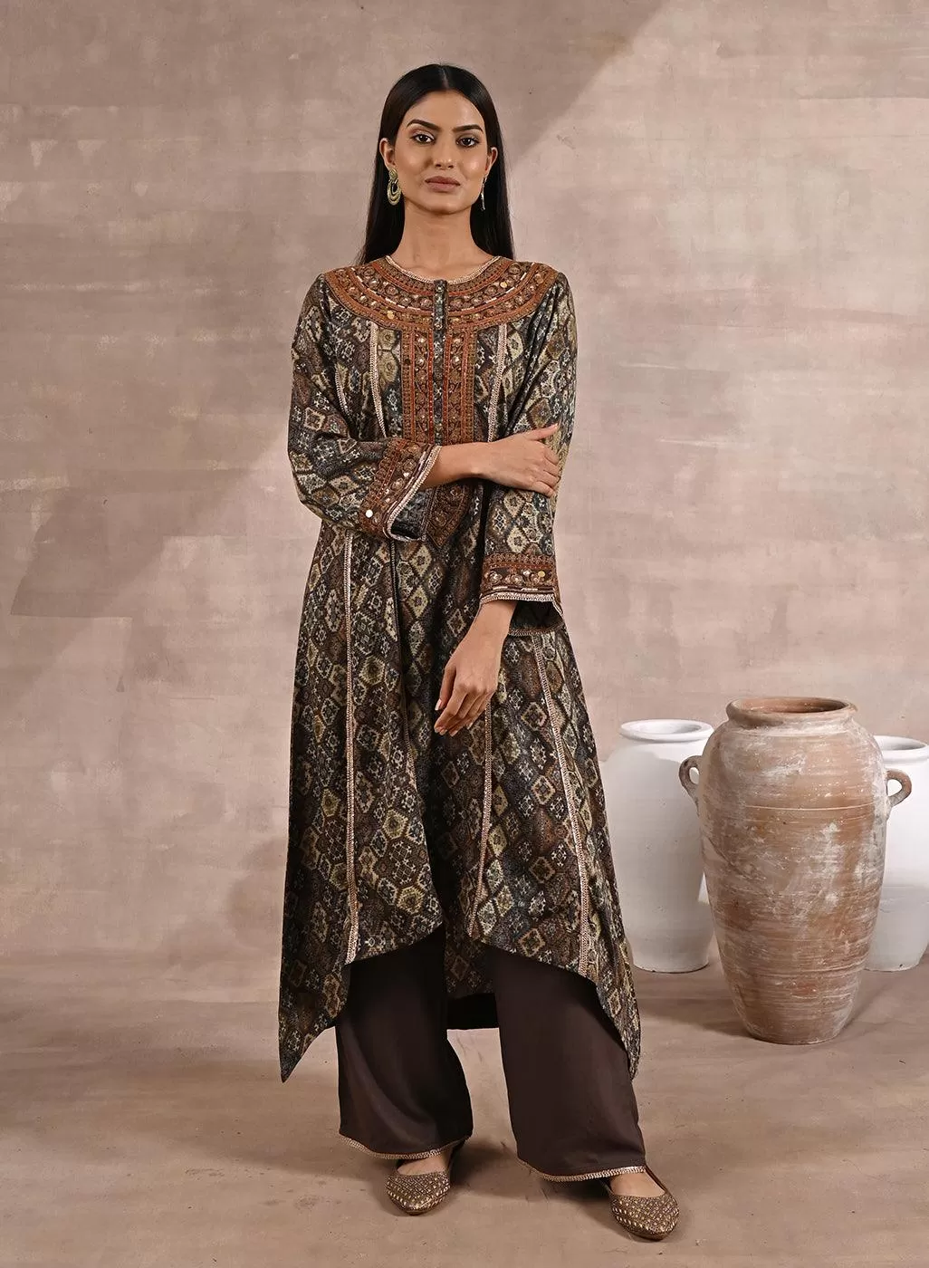 Brown Ethnic Printed Kurta Set with Fine Neck Work