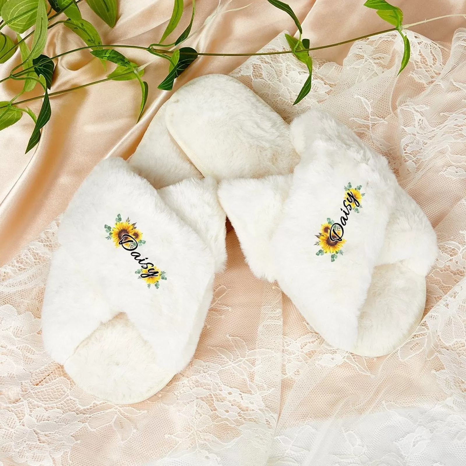 Custom Name Sunflower Bridesmaid Slippers Fluffy Bridal Slippers Fuzzy Cross Band House Slide Shoes