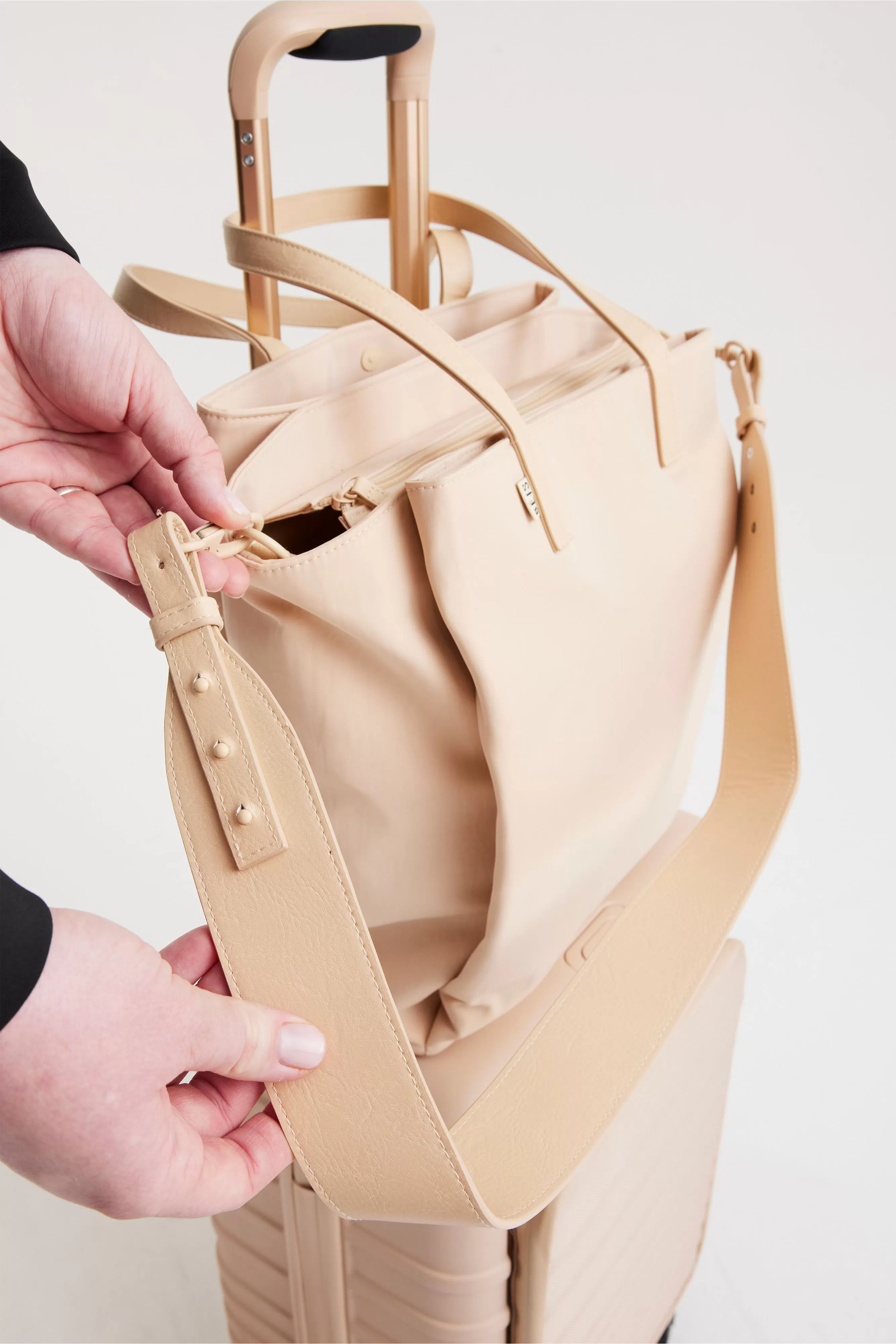 The Commuter Tote in Beige